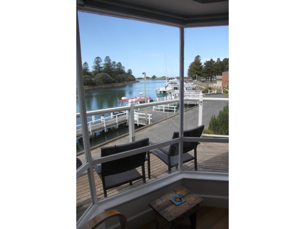 Port fairy accommodation deals