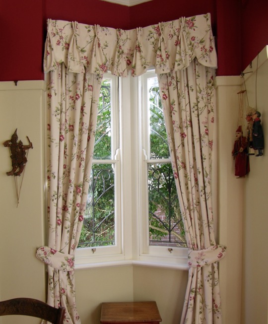 The Curtain Blind Factory On 1 54 York St East Gosford Nsw