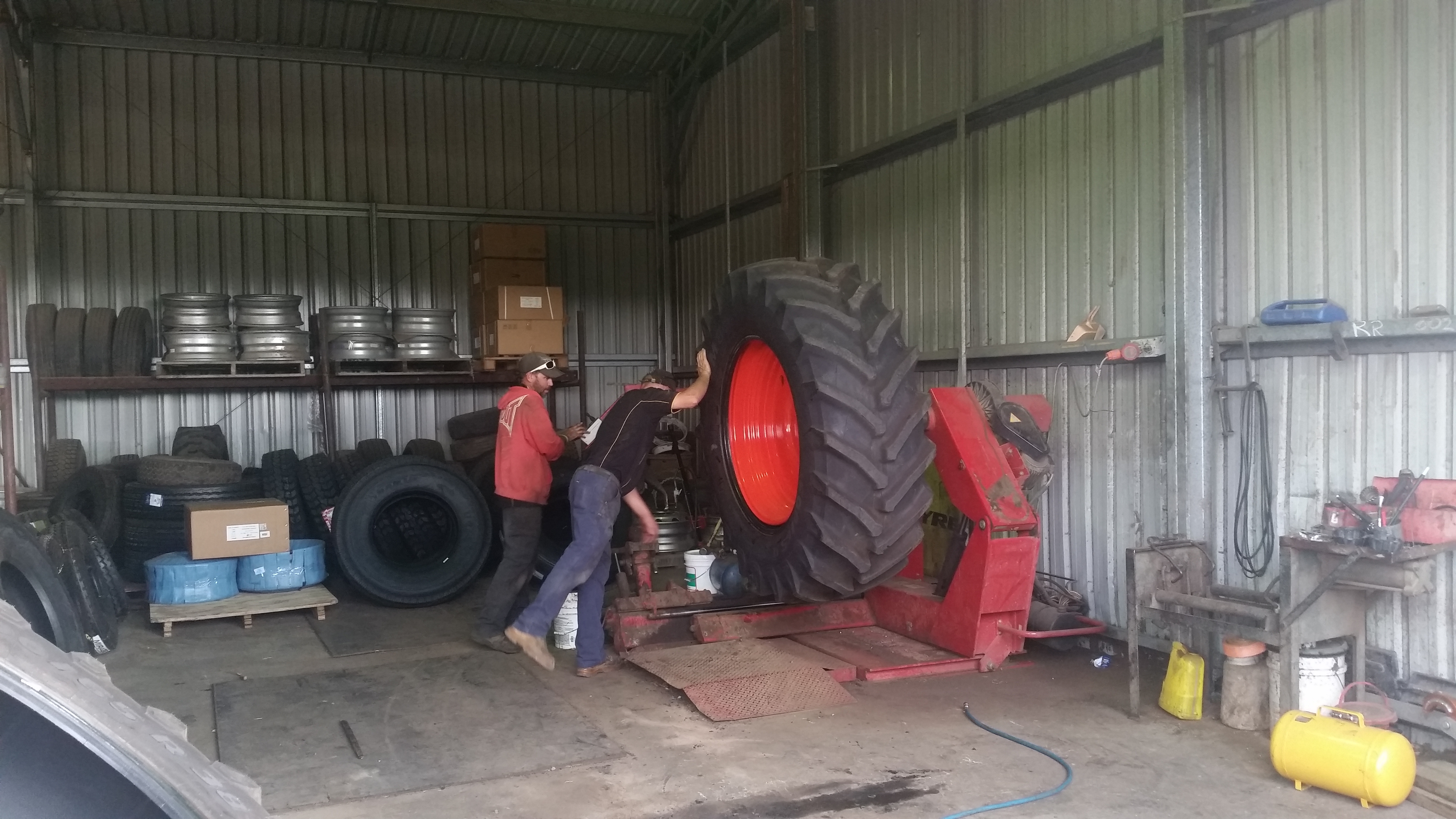 Charlton Tyre Service Tyres 78 Carrington Rd Toowoomba