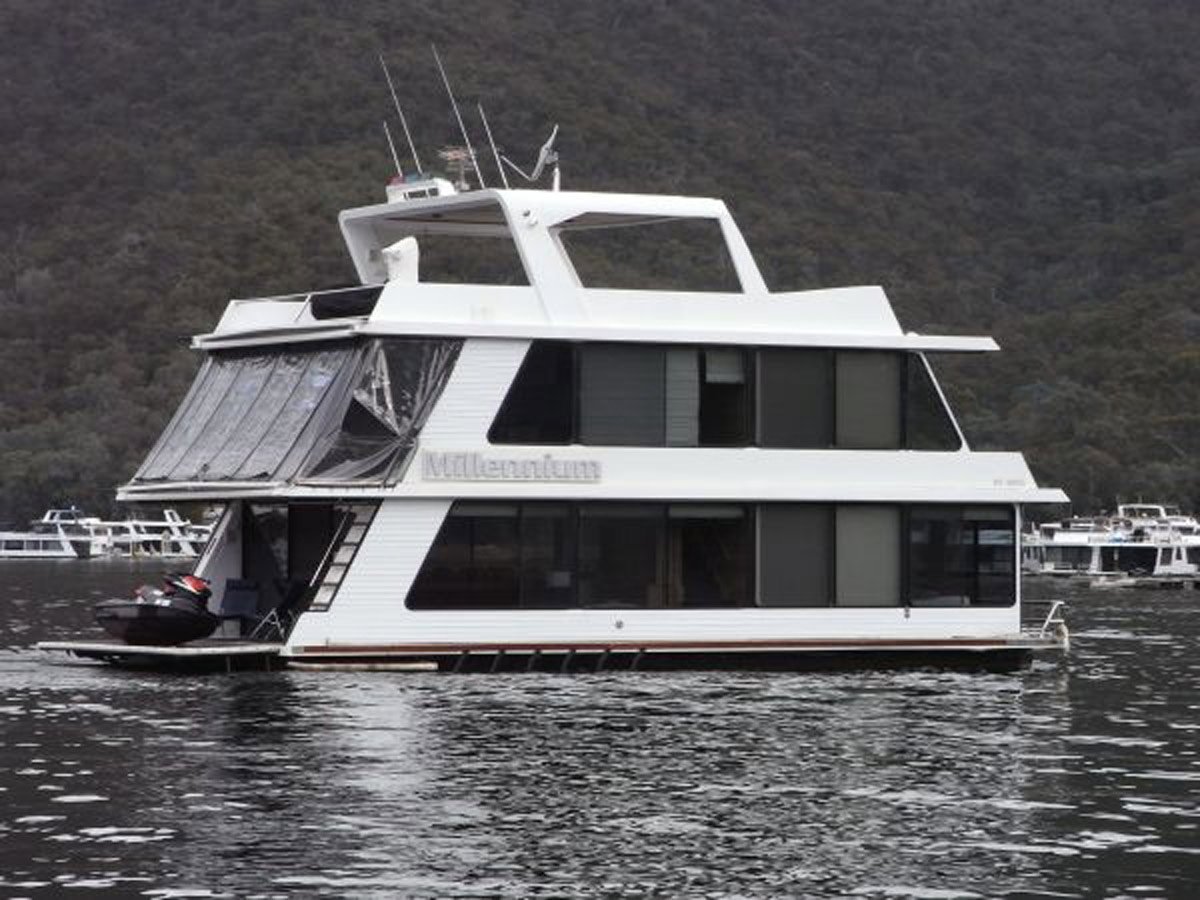 Anchorage House Boats Boat & Yacht Builders & Repairers Factory B