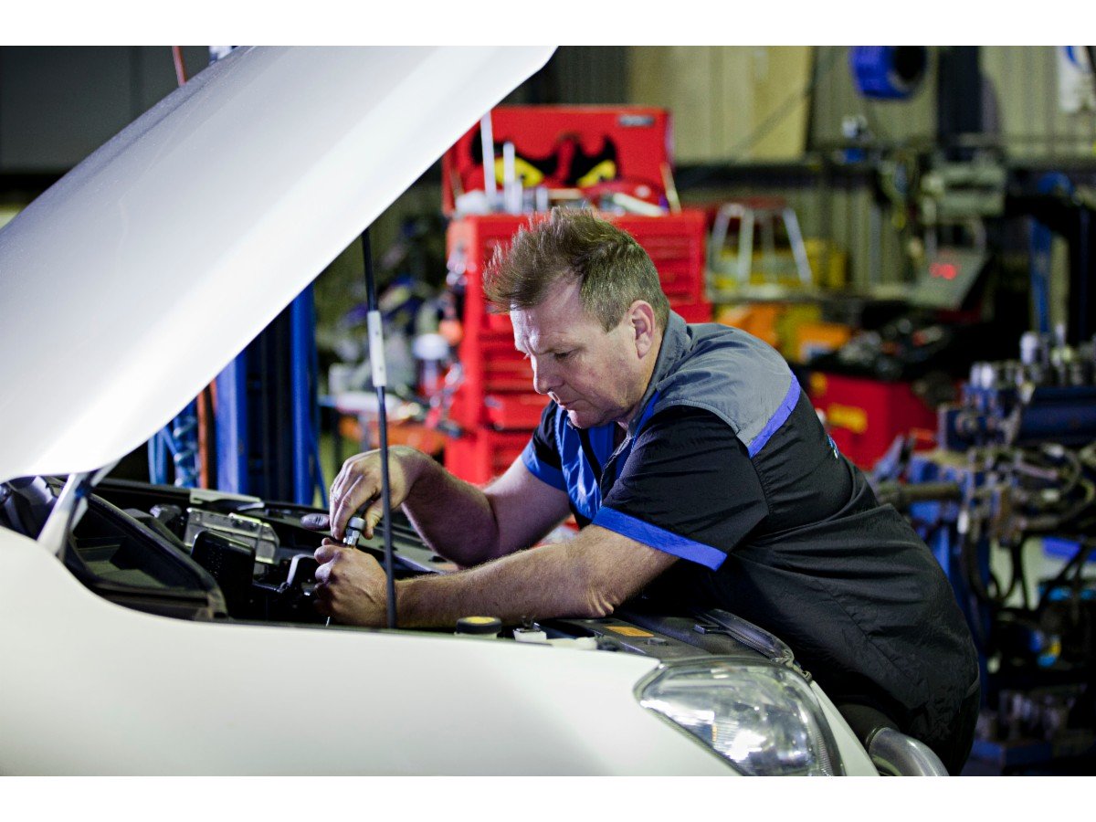 Smart Torque Automotive Mechanics & Motor Engineers 24 Ward St