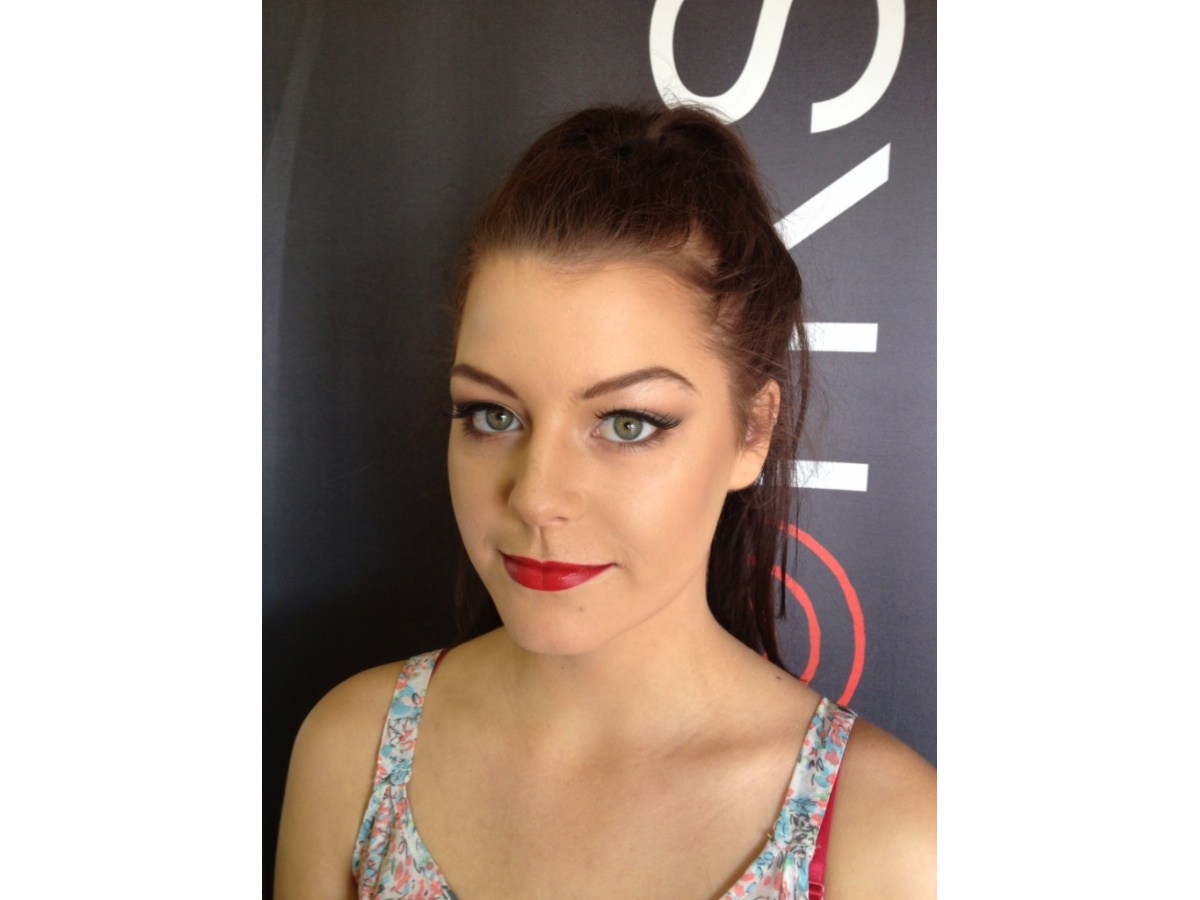 KG's Hairdesigns Hairdressers 11 Morrison St Wodonga