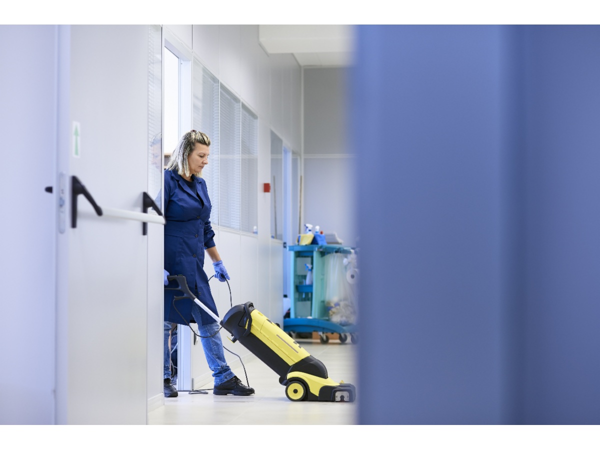 AAATriarda Cleaning Services Commercial & Industrial Cleaning