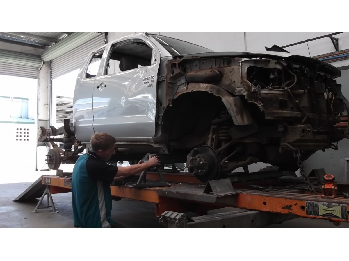 Willmot Smash Repair Specialist P/L Panel Beater 136 Newell St