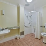 Golden Guitar Motor Inn - Pic 6