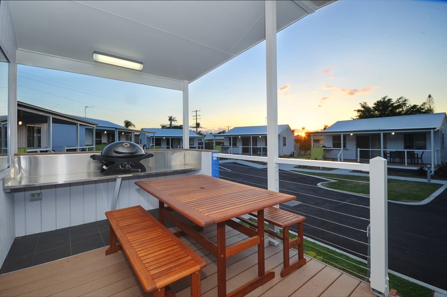 Nobby Beach Holiday Village Caravan Parks 2200 Gold Coast Hwy Miami