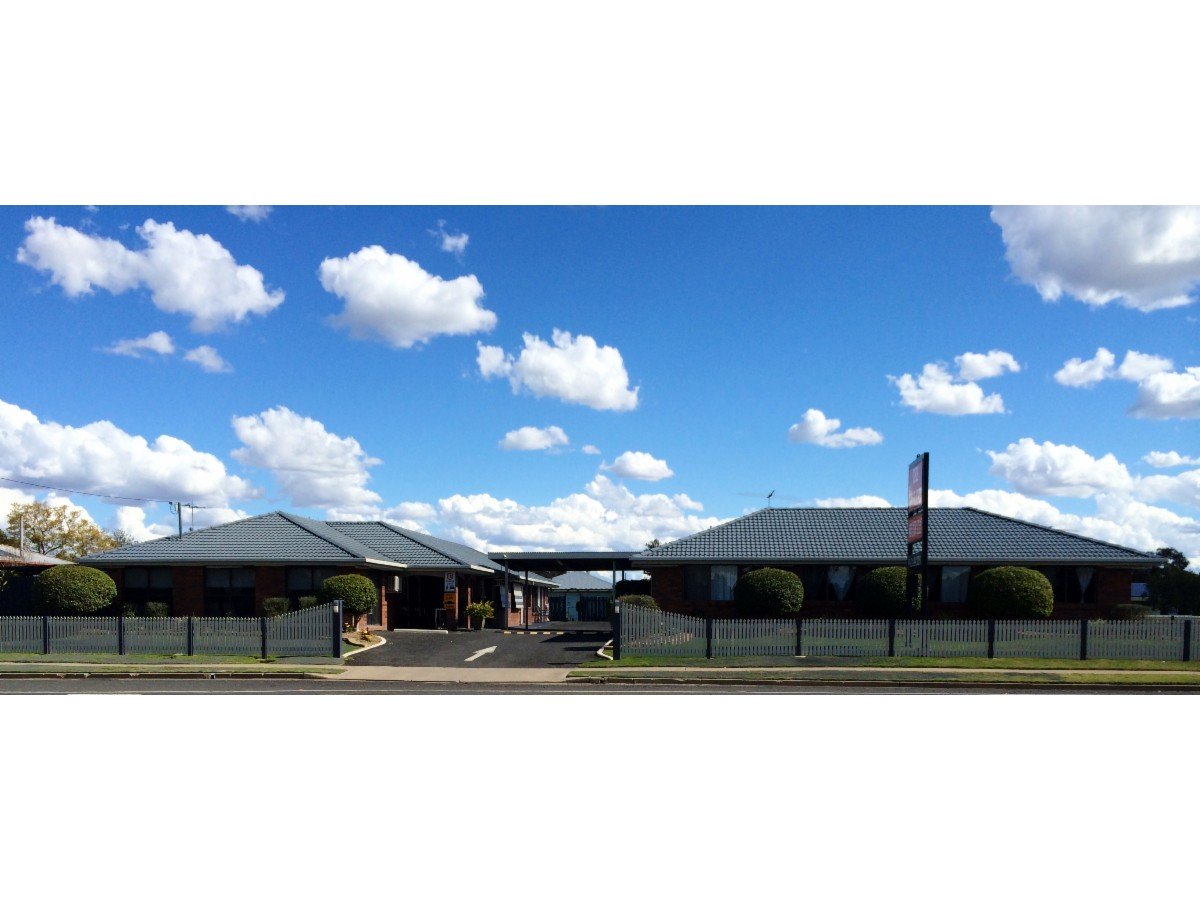 The Gallery Motor Inn Motels 128 Drayton St East Dalby