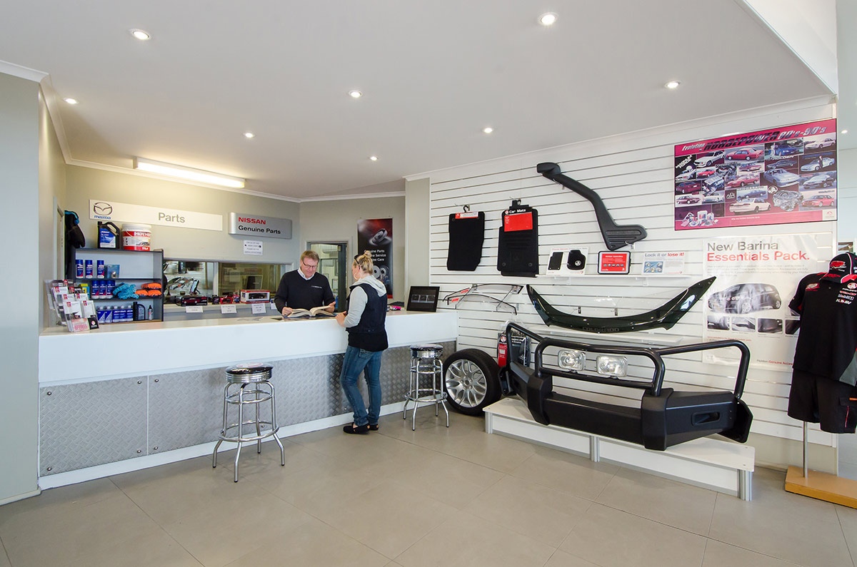 OG Roberts & Co Mechanic 132/138 Jubilee Hwy West, Mt Gambier SA 5290