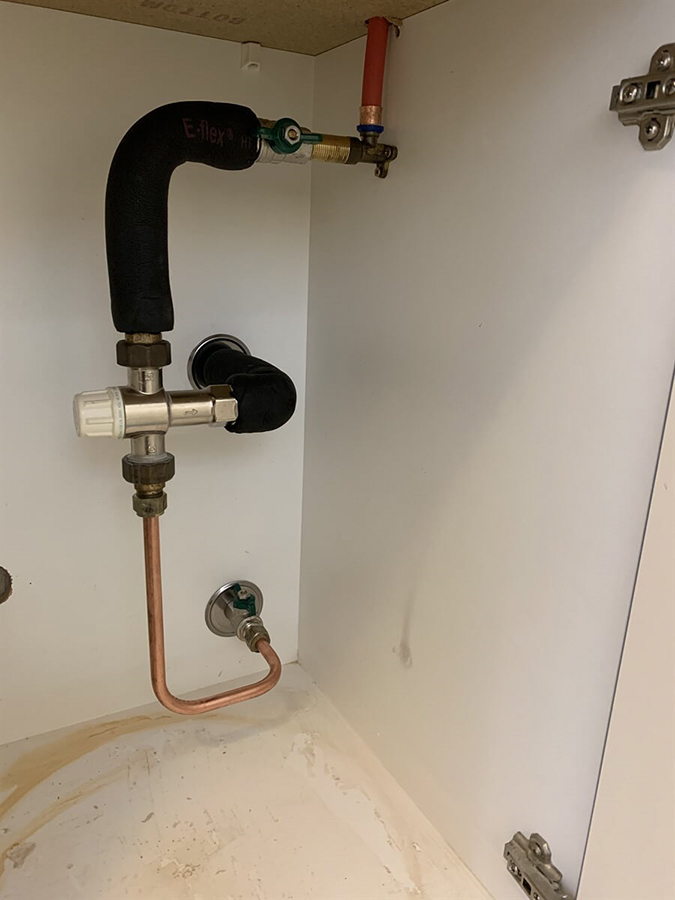 Richardson Plumbing And Gas Service Plumber Port Macquarie Yellow