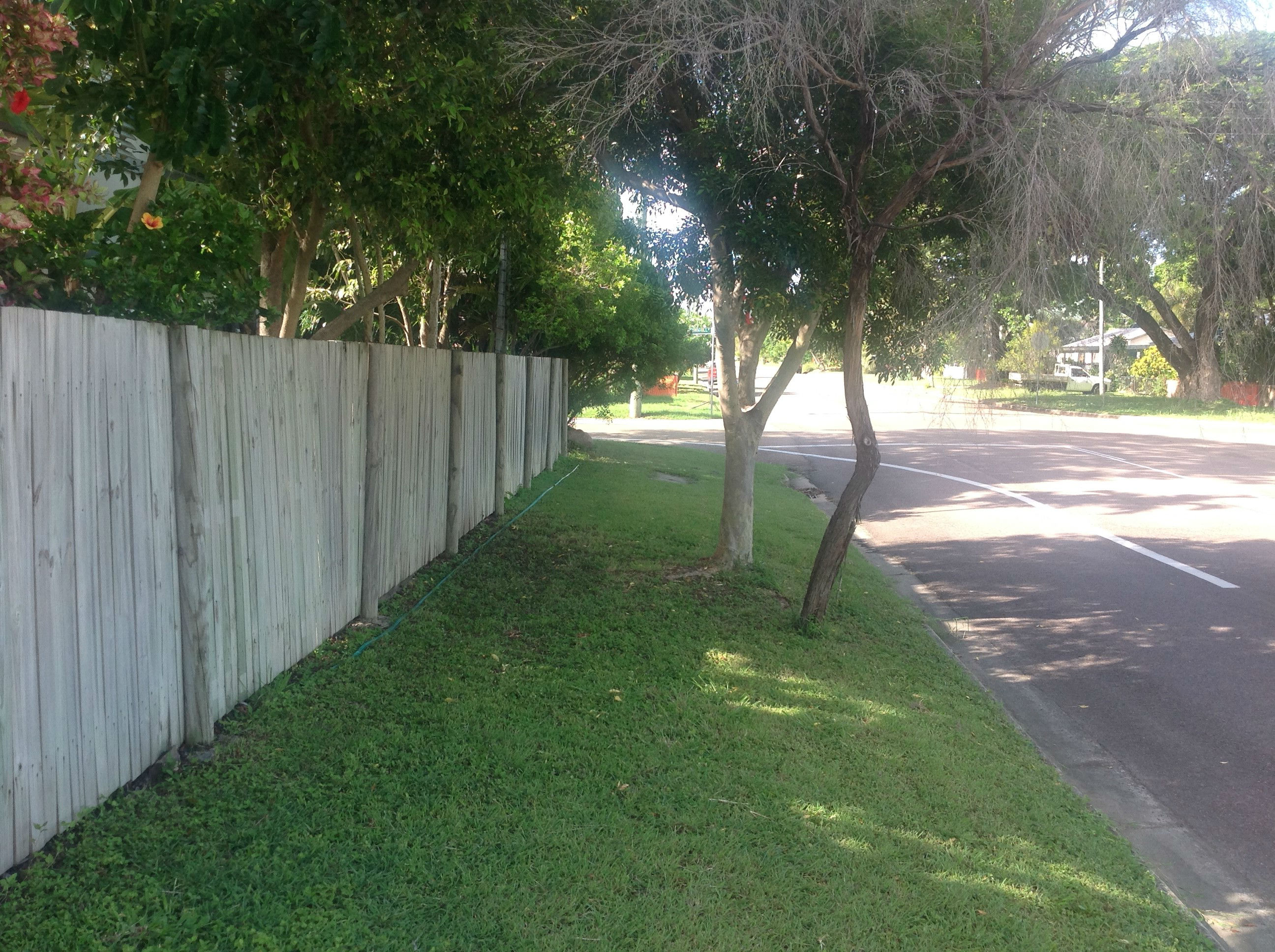 scotts lawn yard maintenance lawn mowing services townsville lawn and yard maintenance