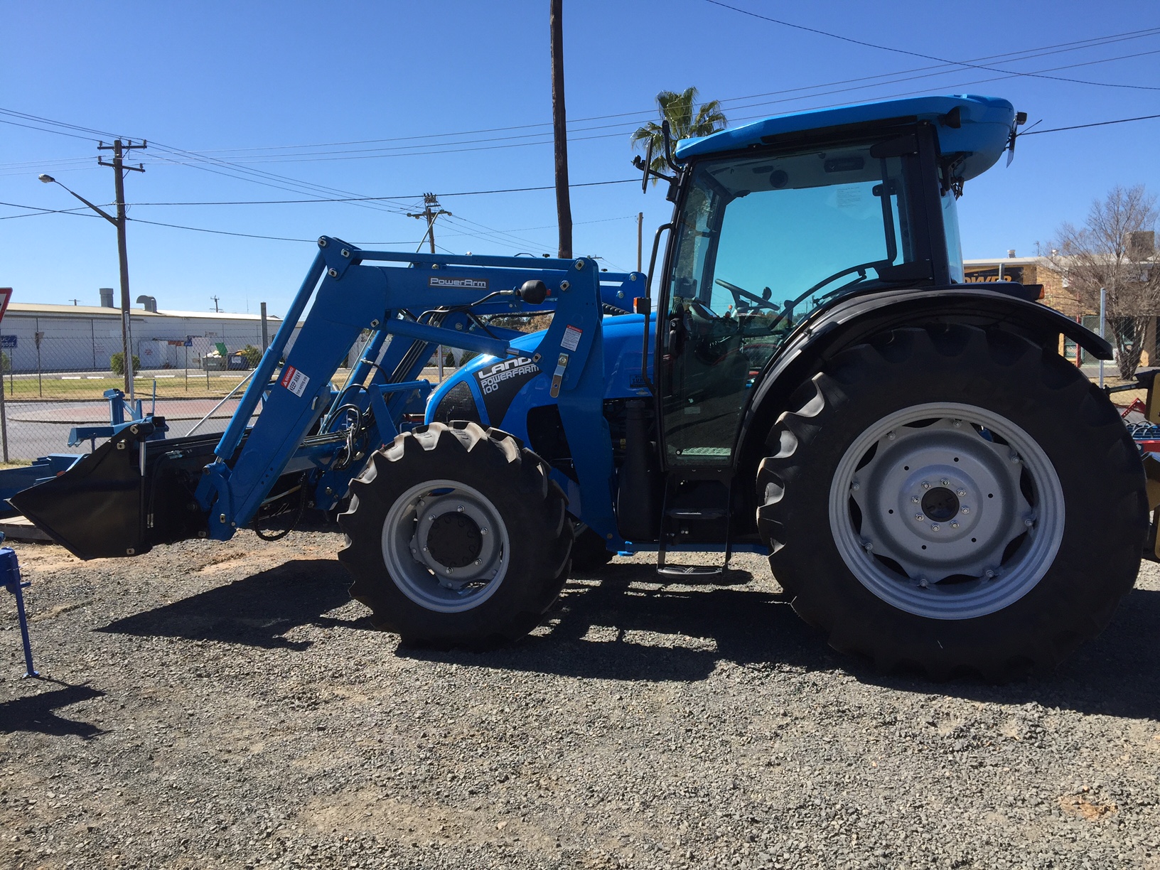 Dubbo Machinery Service Farm & Agricultural Machinery 105 Fitzroy St