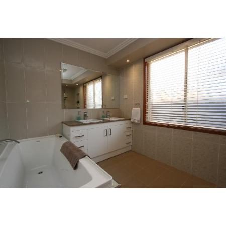 Advanced Facilities Maintenance Pty Ltd - Bathroom Renovations ...