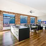 TOM TAYLOR BUILDING - Pic 1