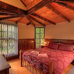 Stanley Lakeside Spa Cabins - Pic 3