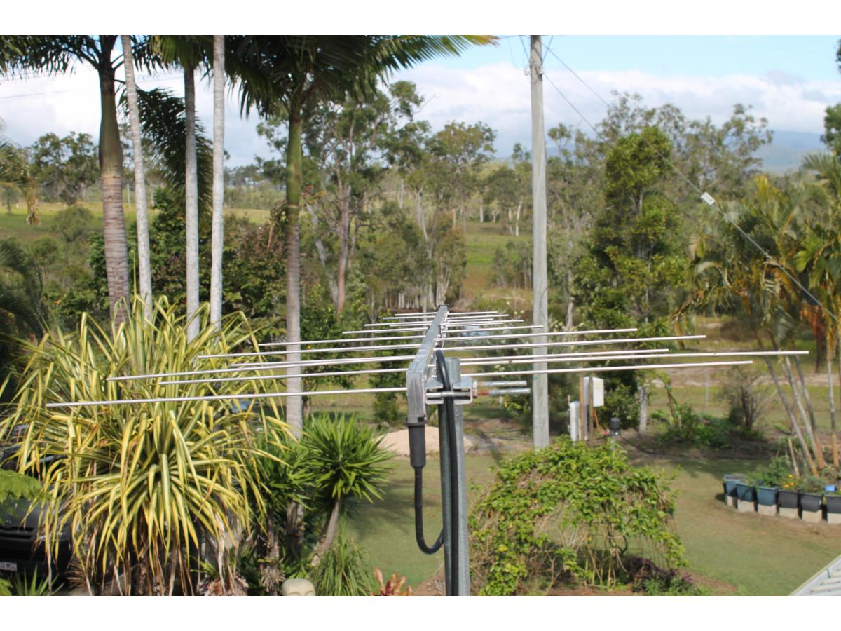 Laurence Capocchi Antenna Guy TV Antenna Services Aeroglen Yellow