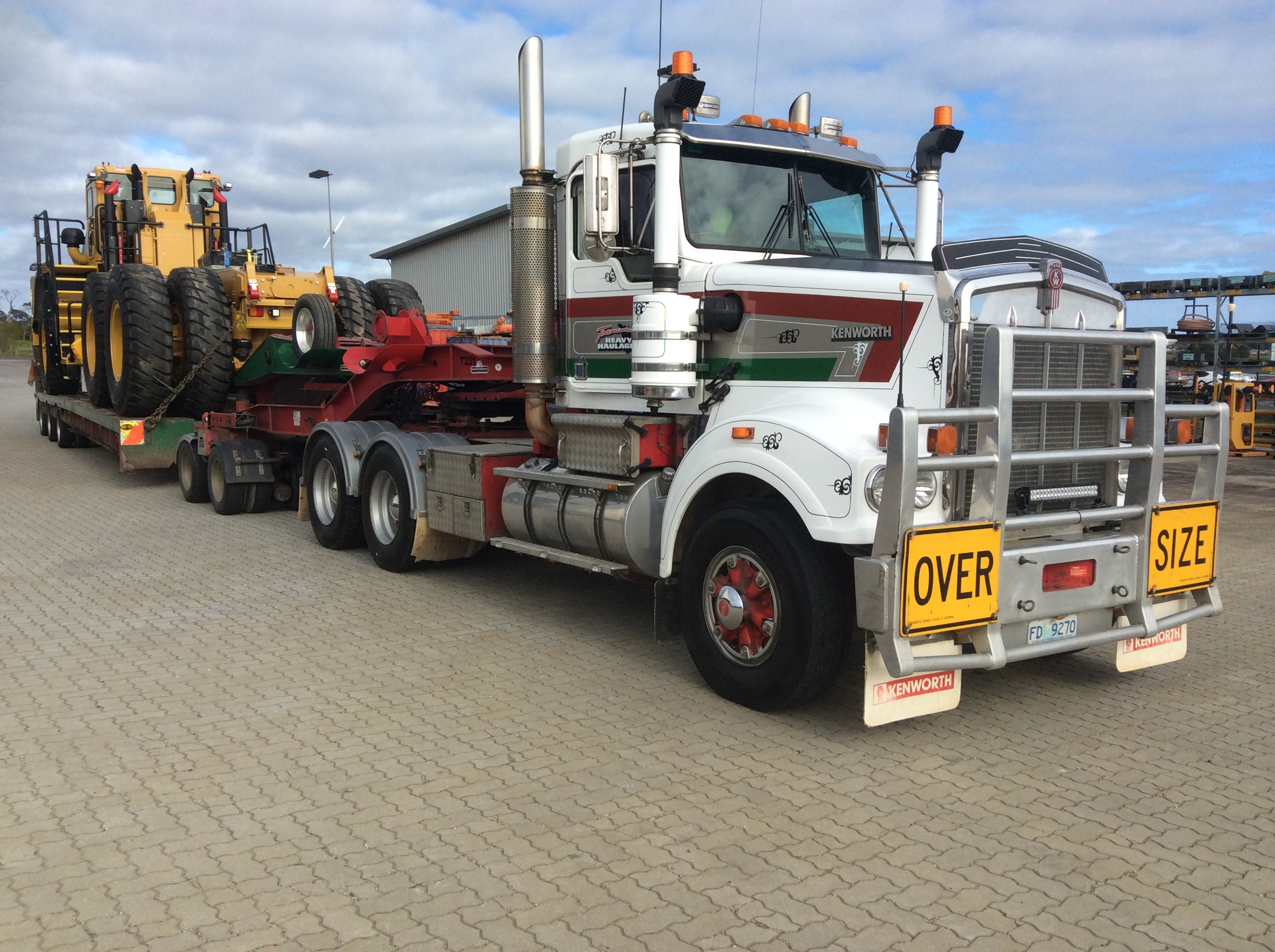 Tasmanian Heavy Haulage Freight Transport Companies LAUNCESTON
