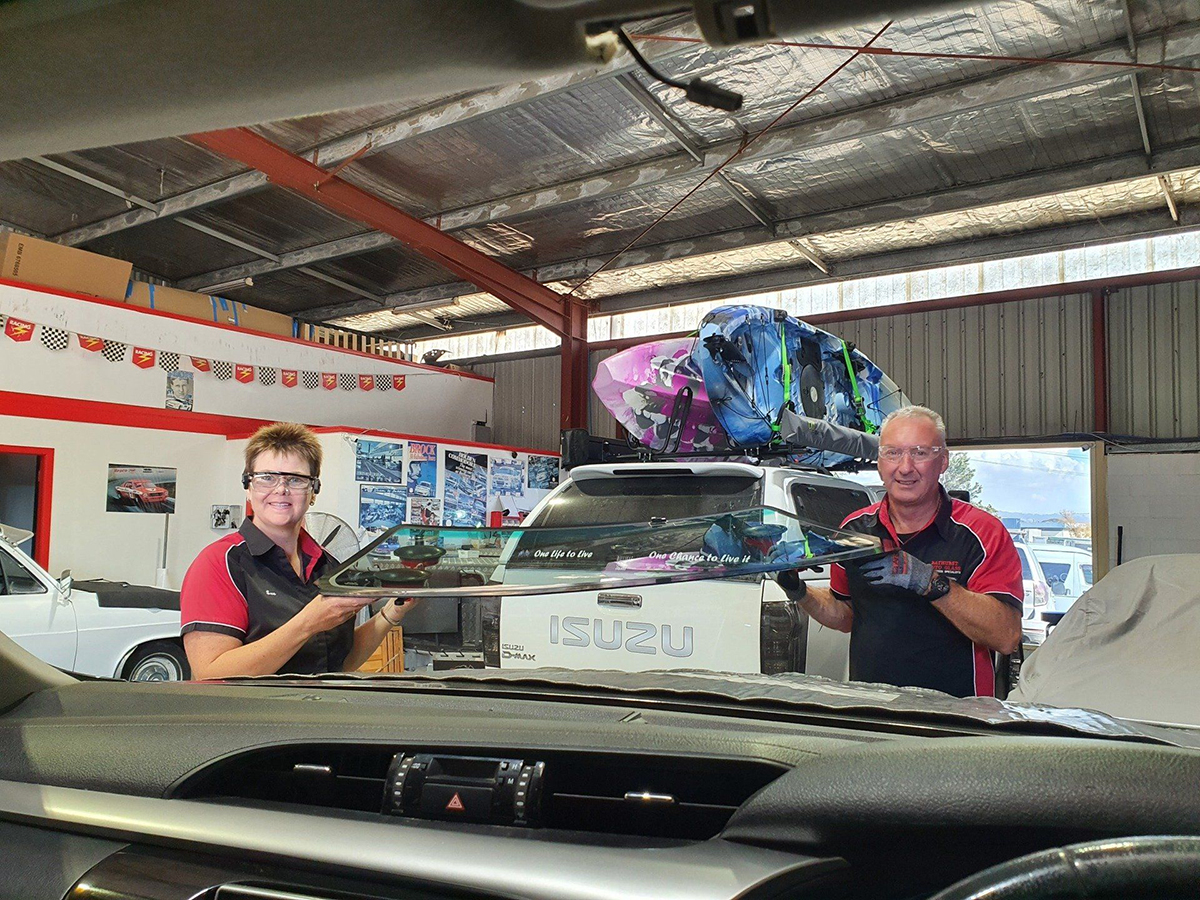 Bathurst Auto Glass Windscreens & Windscreen Repair Unit 5/ 10